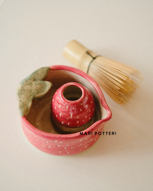 MARI POTTERI STRAWBERRY PARTY MATCHARI (matcha bowl) & chasen holder set