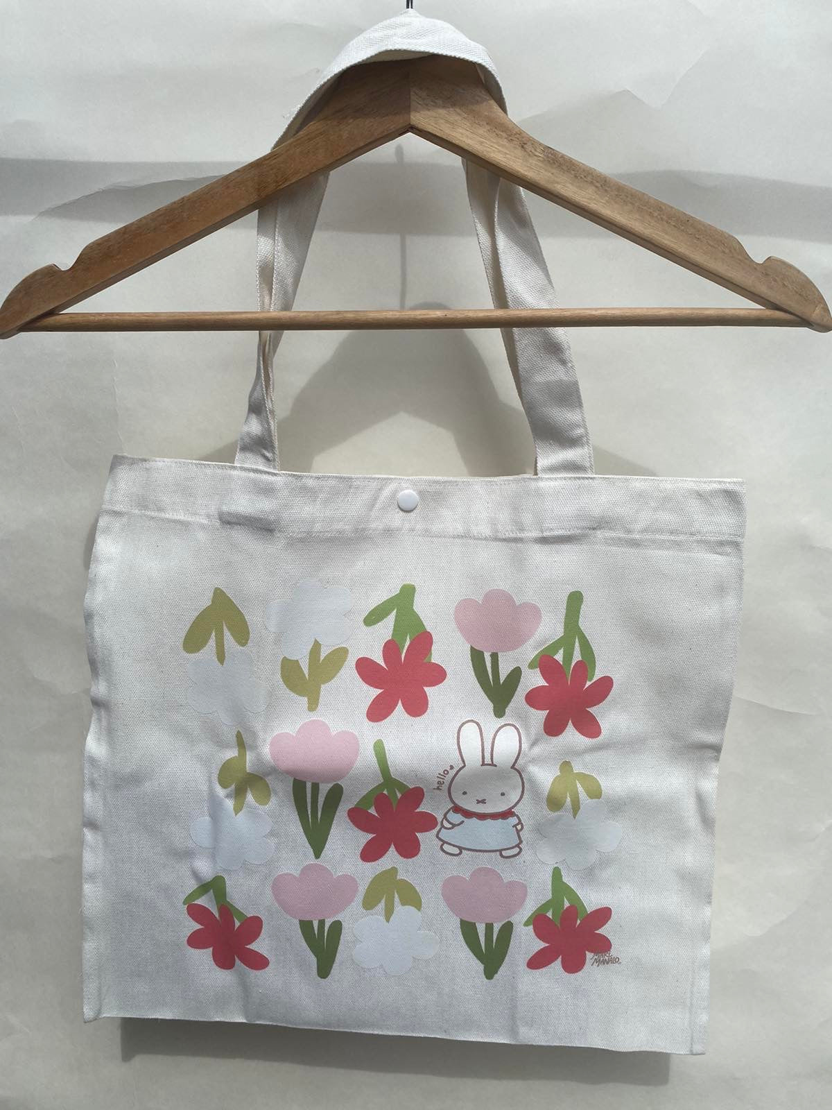 MOVING OUT SALE TOTEBAGS