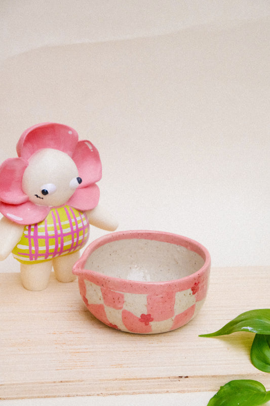 MARI POTTERI OCT BLOOM - PINK GRID MATCHARI (MATCHA BOWL)