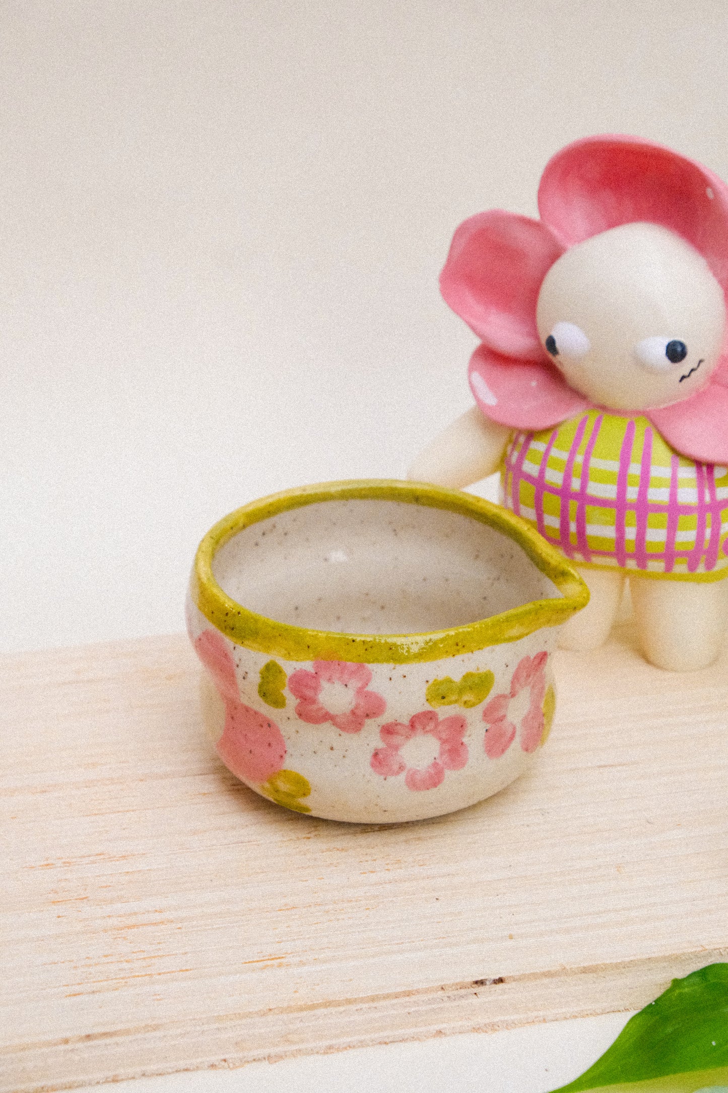 MARI POTTERI OCT BLOOM - PINK & GREEN GARDEN MATCHARI (MATCHA BOWL)