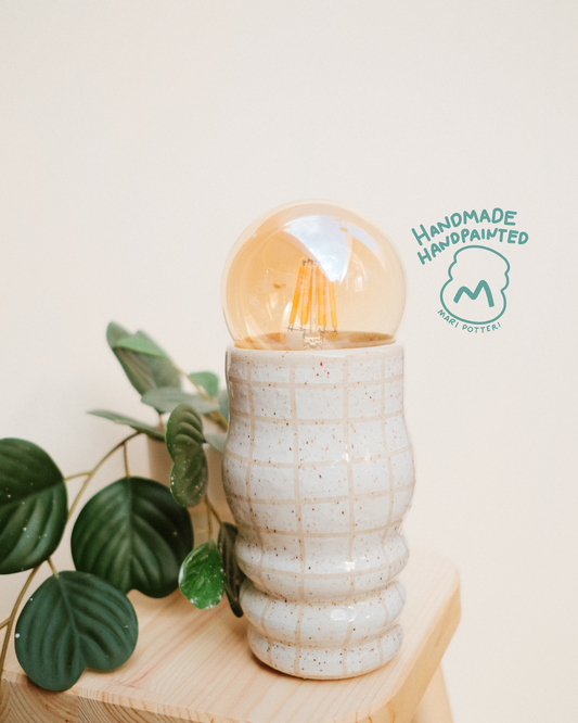 MARI POTTERI SIGNATURE WHITE GRID LAMP