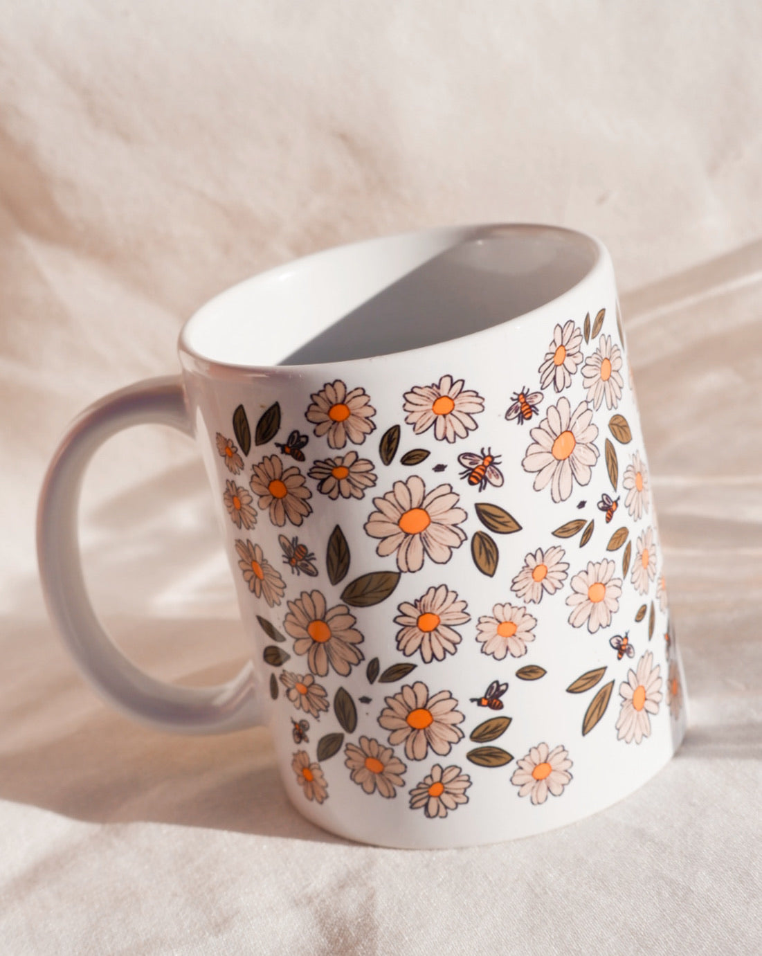 DAISIES FLORAL CERAMIC MUG